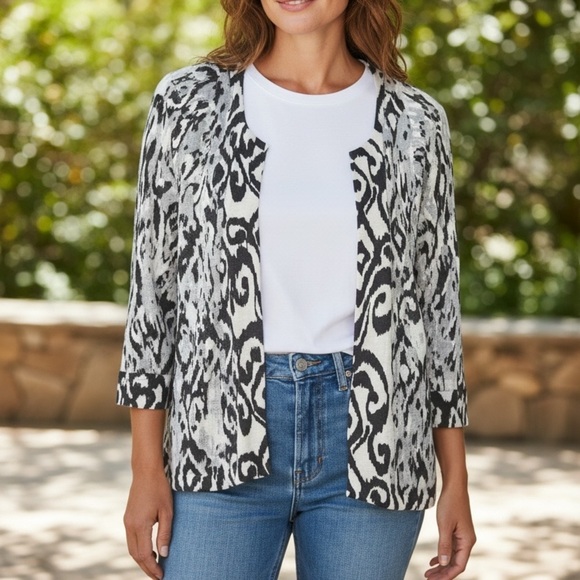 Chico's Sweaters - Chico's gray and White Patterned Cardigan